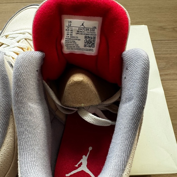 Jordan Men's Shoes - White and Grey - Picture 5 of 8